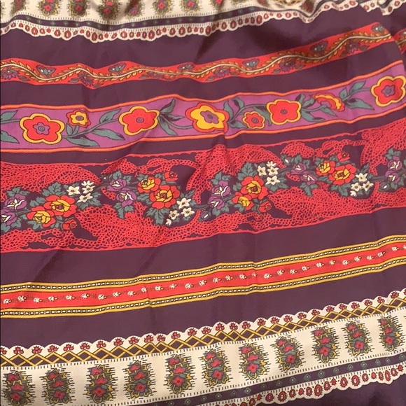 Skirt - Picture 2 of 3